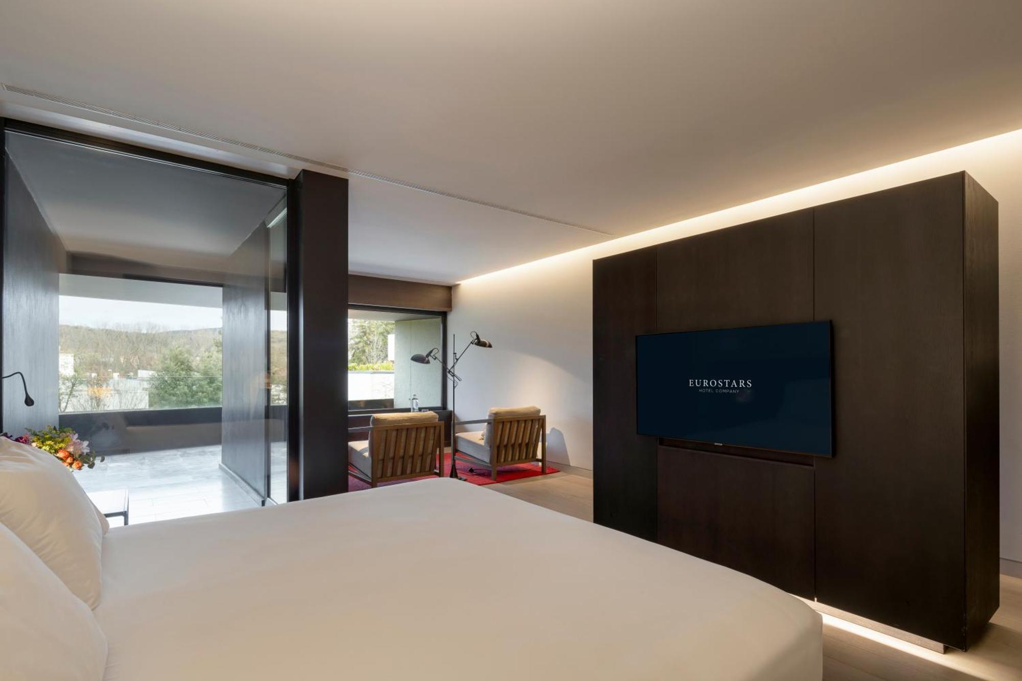Eurostars Pamplona Hotel Exterior foto